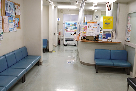 医療法人 阿久津整形外科　待合室
