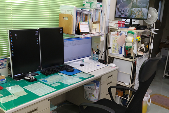 医療法人 阿久津整形外科　院長室